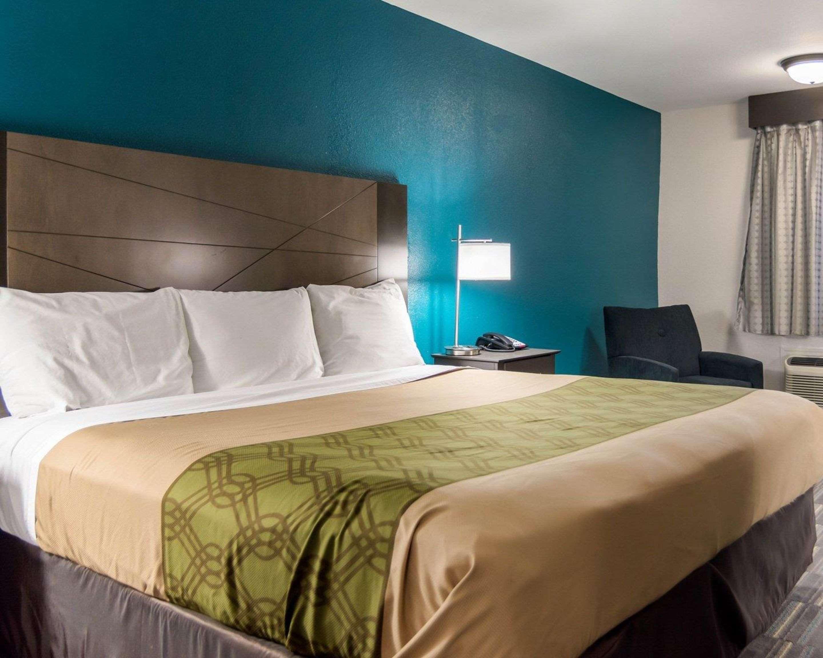 Homestay Inn & Suites Ръселвил Екстериор снимка