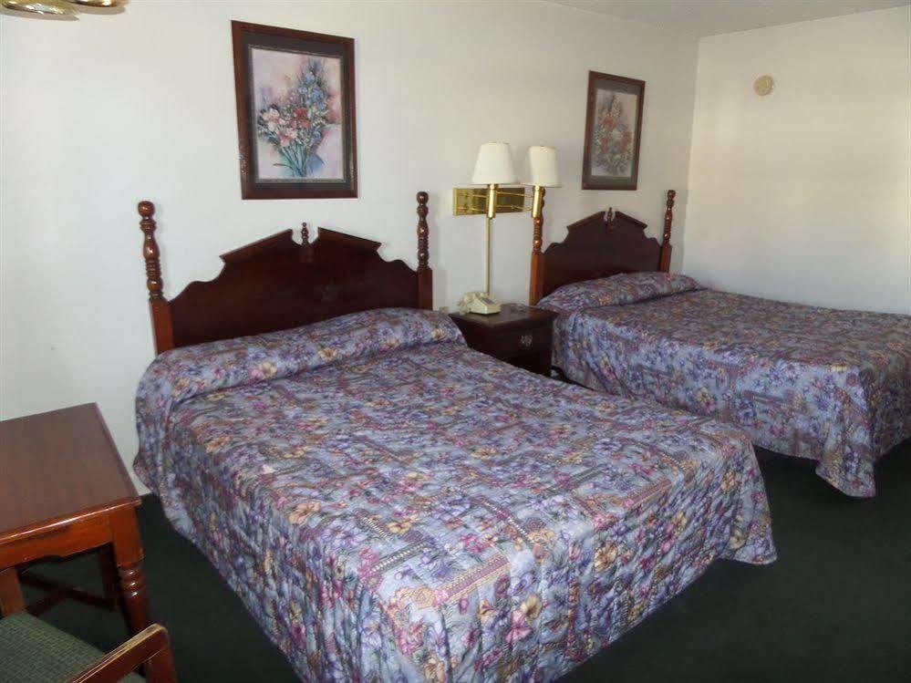 Homestay Inn & Suites Ръселвил Екстериор снимка